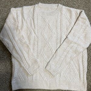 New Women’s Cream Cable Knit Sweater